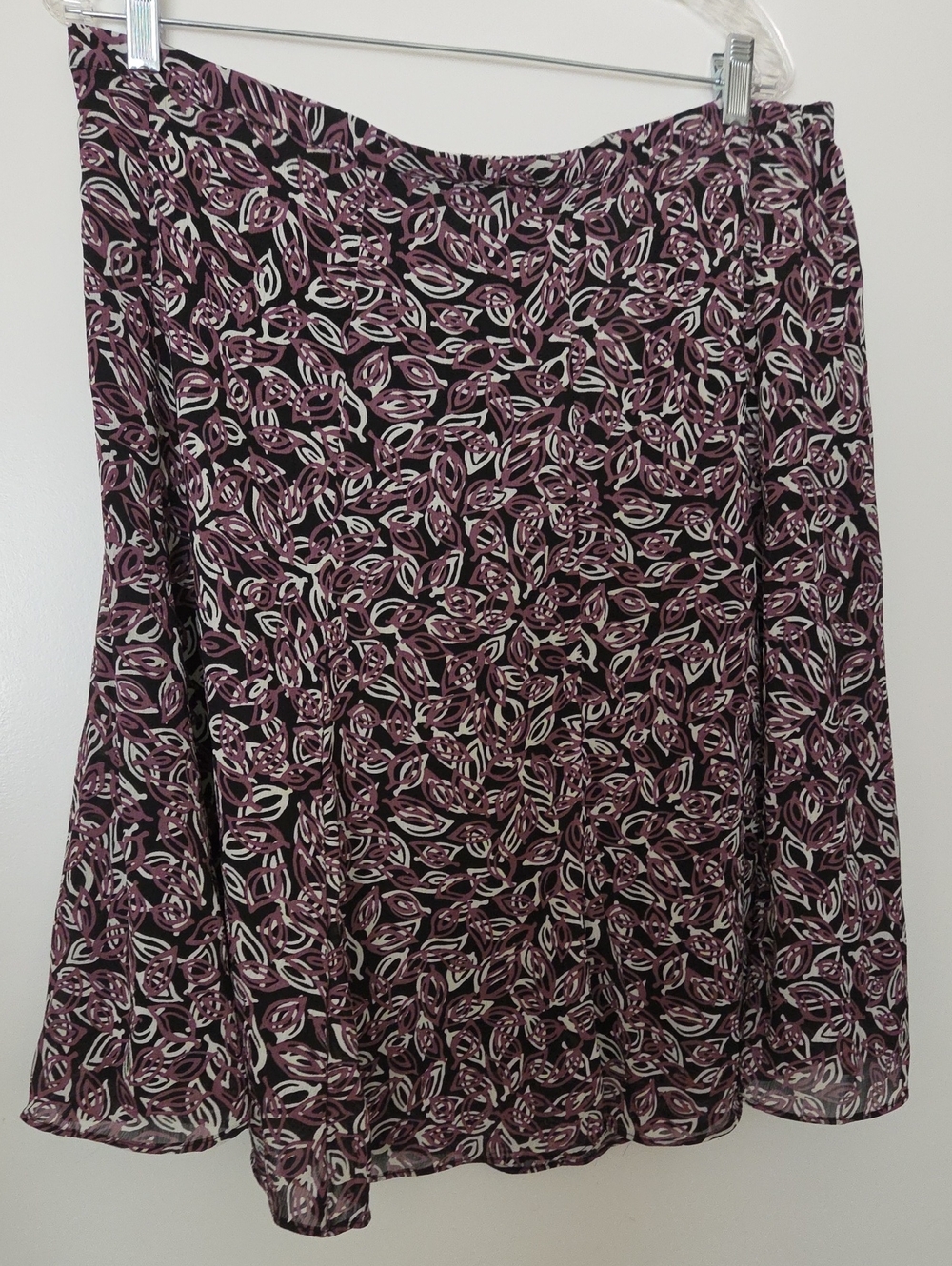 George Plum and Black Leaf-Print A-Line Skirt